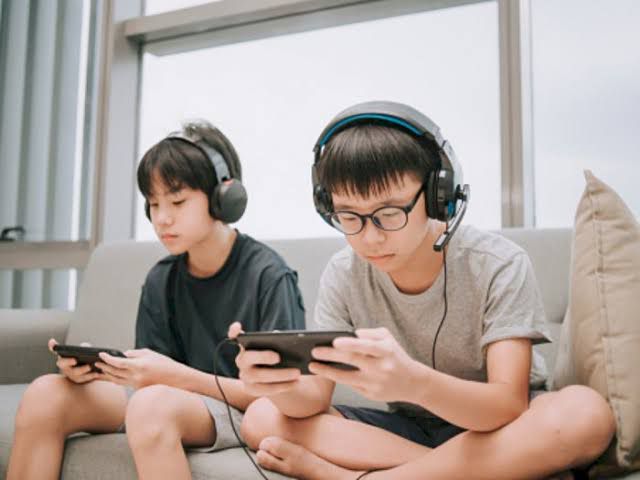 Fenomena Game Online di Kalangan Anak Muda yang Semakin Sulit Dipisahkan